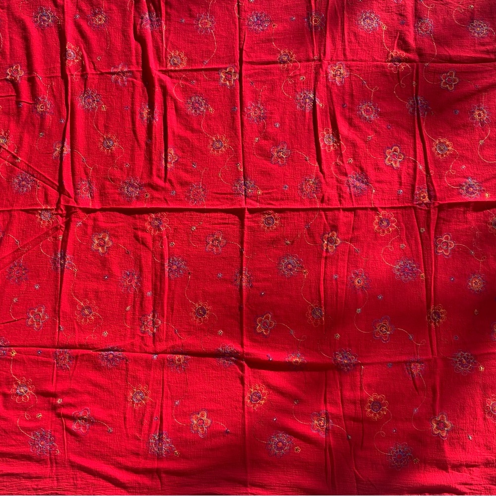 Adorable vintage 90s red cotton gauze w/ rainbow floral embroidery fabric sewing - Picture 16 of 16